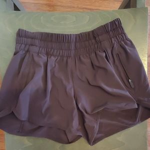 Lululemon wine color shorts 4"